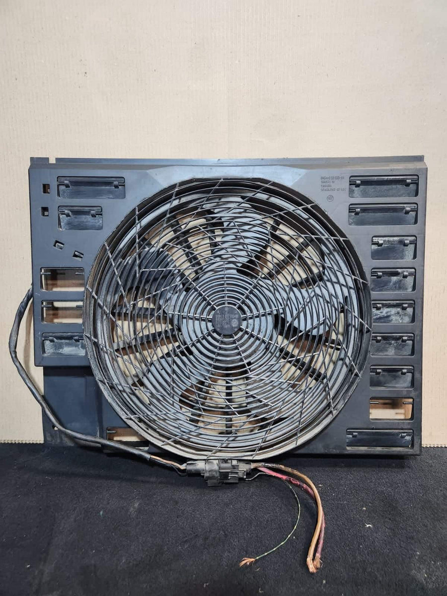 2002-2005 BMW 745i Radiator Cooling Fan Motor 6921925 745i 745Li 750i  E65 E66
