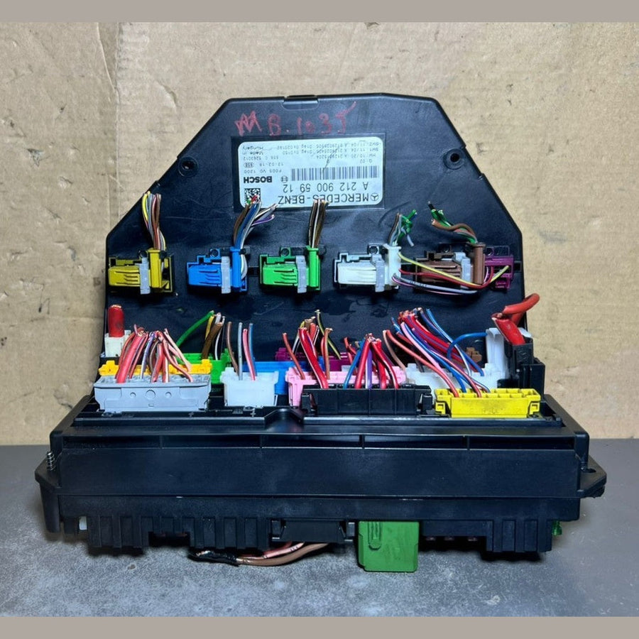 10-16 Mercedes-Benz W204 GLK Front SAM Module Relay Fuse Box A212 9005912 OEM